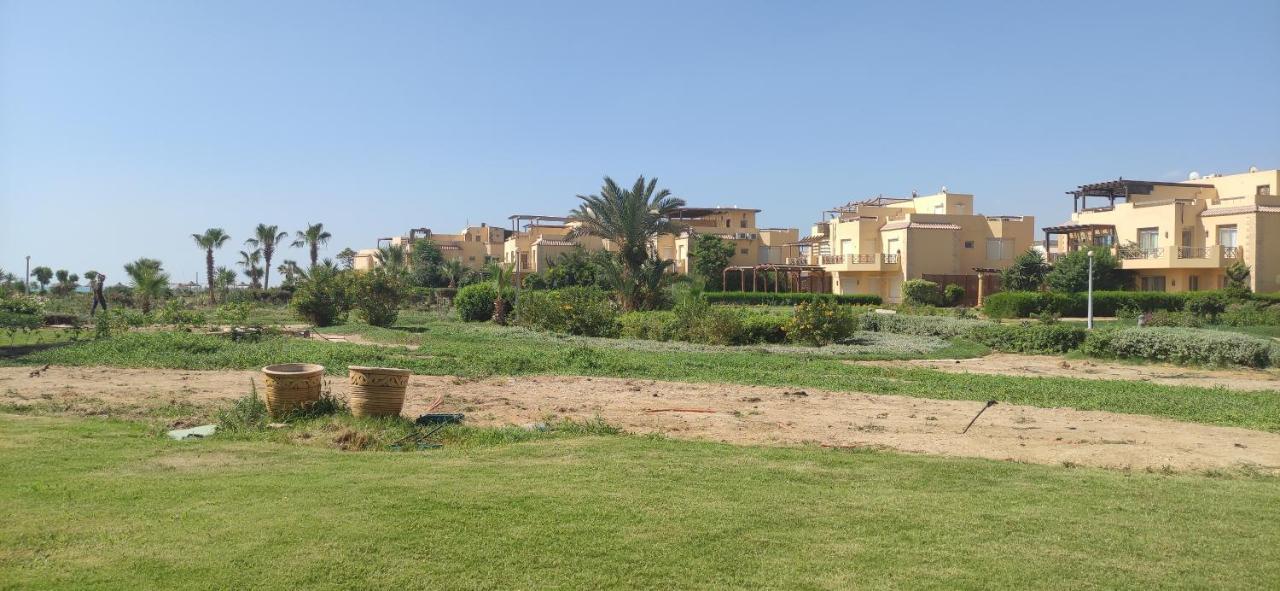 A Sea View Spacious Cheering 5 Bedroom Villa Ain Sokhna "Ain Bay" فيلا كاملة للإيجار قرية العين باي Ain Sukhna Exterior foto